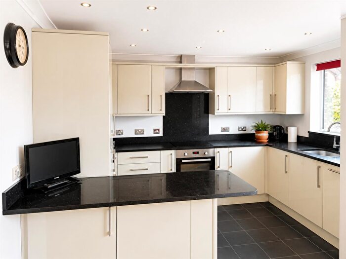 2 Bedroom Flat For Sale In Melford Placce, Ongar Road, Brentwood, CM15