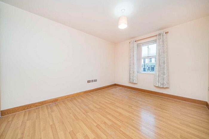 1 Bedroom Flat For Sale In Richmond Road, Kingston Upon Thames, KT2