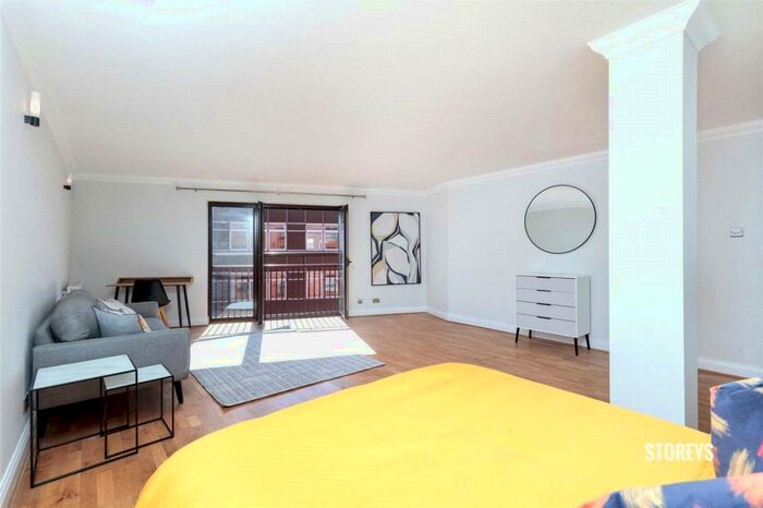 Apartment To Rent In Herbal Hill Gardens, Clerkenwell, London, EC1R