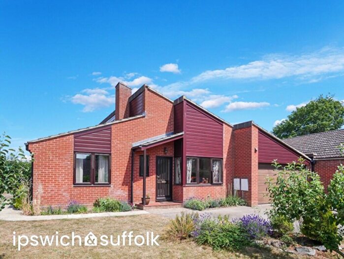 2 Bedroom Detached Bungalow For Sale In The Street, Rushmere St. Andrew, IP5