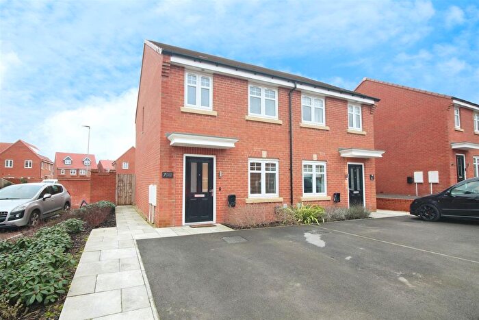2 Bedroom Semi-Detached House For Sale In Aspen Mews, Stanley, Wakefield, WF3