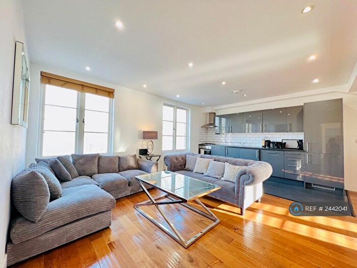 3 Bedroom Flat To Rent In Kennington Road, London, SE11