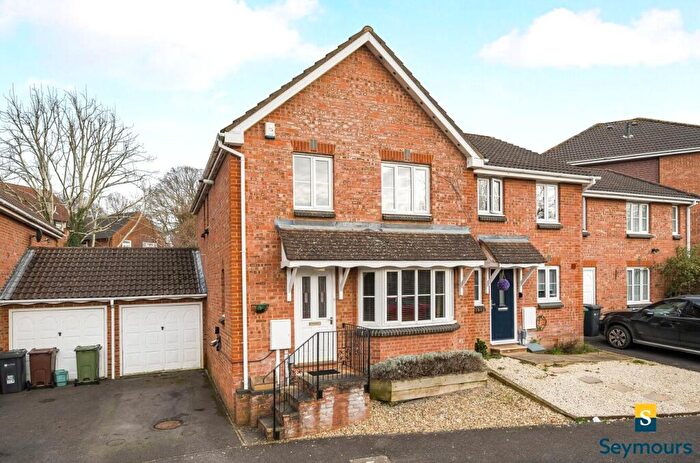 3 Bedroom End Of Terrace House For Sale In St. Marys Way, Guildford, Surrey, GU2
