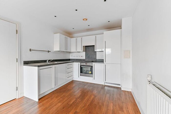 1 Bedroom Flat For Sale In Whitestone Way, Purley Way, Croydon, CR0