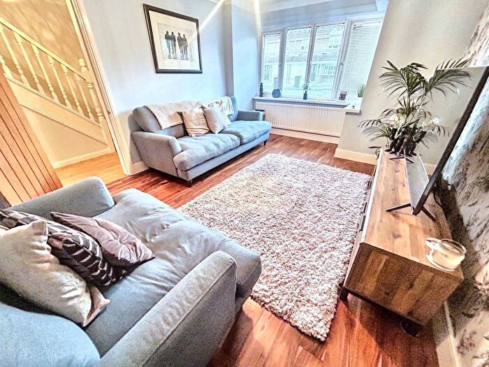 4 Bedroom Link Detached House For Sale In Oakley Close, Annitsford, Cramlington, NE23