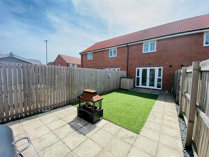 2 Bedroom Terraced House For Sale In Poplar Drive, Barlby, Selby, YO8