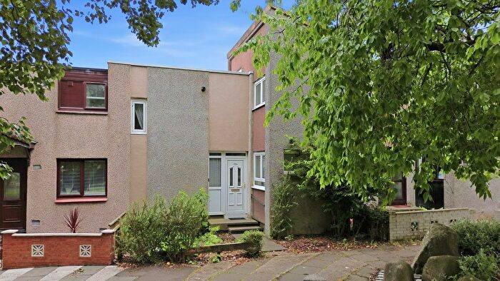 3 Bedroom Terraced House For Sale In Colliston Avenue, Glenrothes, KY7