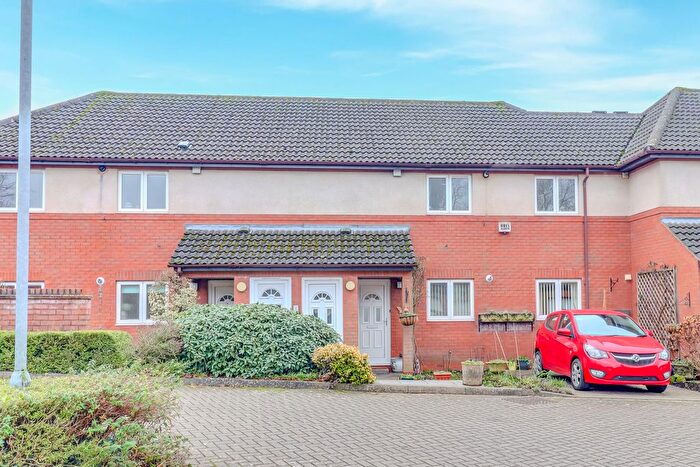 2 Bedroom Flat For Sale In Kirby Lane, Kirby Muxloe, LE9