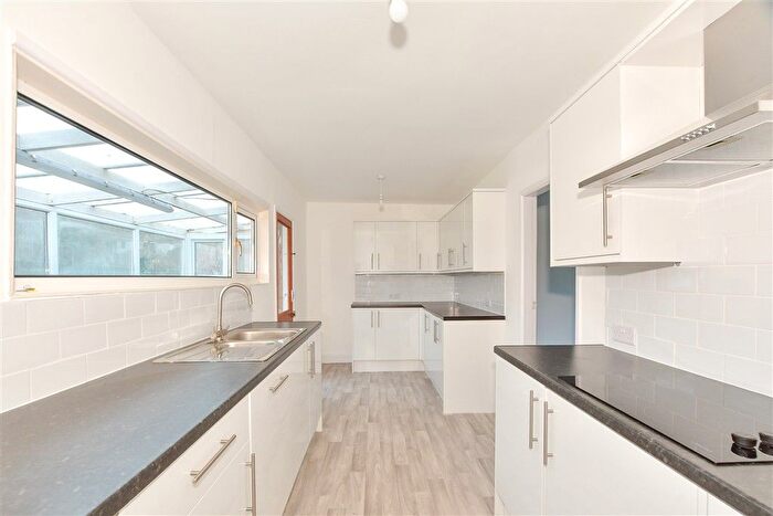 3 Bedroom Detached Bungalow For Sale In Boyke Lane, Rhodes Minnis, Canterbury, Kent, CT4
