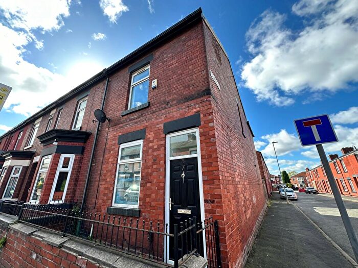 3 Bedroom House To Rent In Jetson Street, Gorton, M18