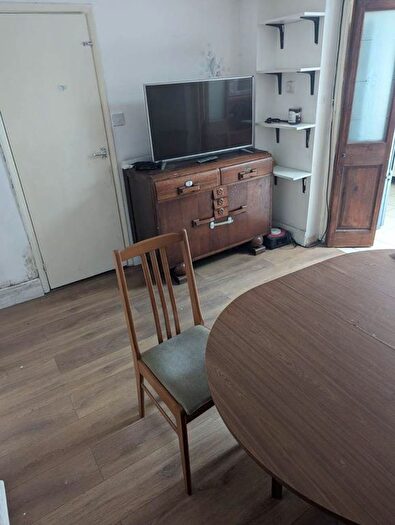 2 Bedroom Flat To Rent In Princes Road, Romford, RM1