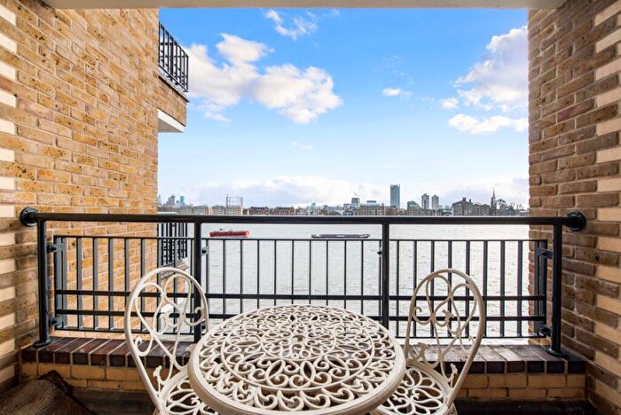 1 Bedroom Flat To Rent In Towerside, Wapping High Street, E1W
