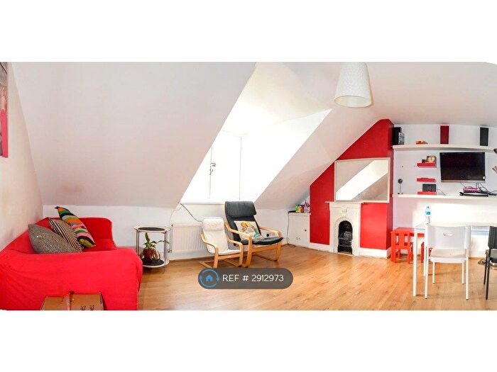 2 Bedroom Flat To Rent In London, London, E5