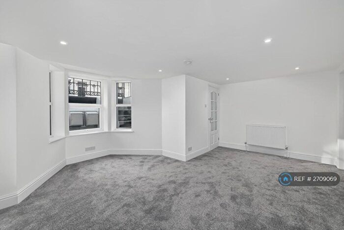 2 Bedroom Flat To Rent In Stonehouse, Plymouth, PL1