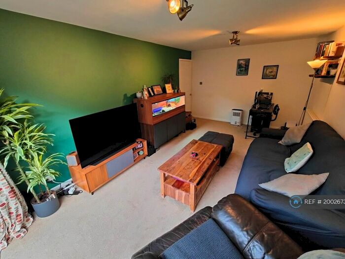 1 Bedroom Flat To Rent In Churchfield, Manchester, M21