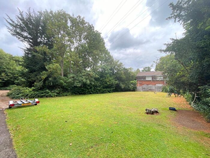 2 Bedroom Flat To Rent In St. Thomas Drive, Pinner, Greater London, HA5