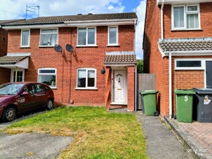 2 Bedroom Semi Detached House To Rent In Alderton Drive, Bradmore, Wolverhampton, WV3