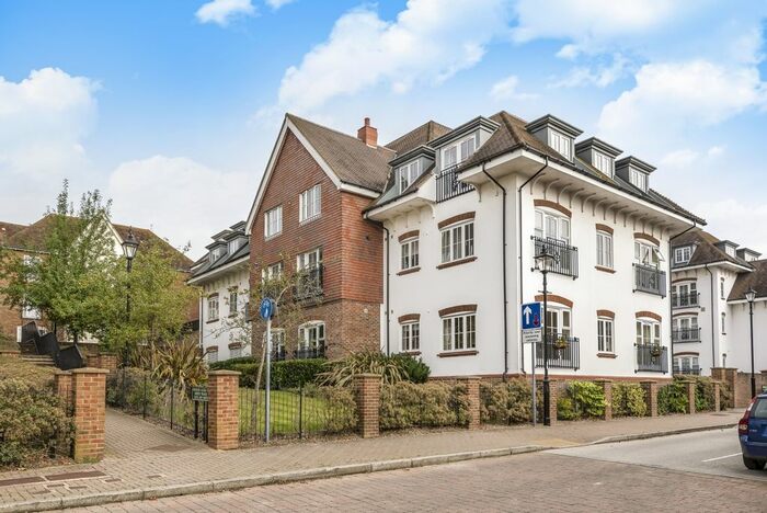 2 Bedroom Flat To Rent In Updown Hill, Haywards Heath, RH16