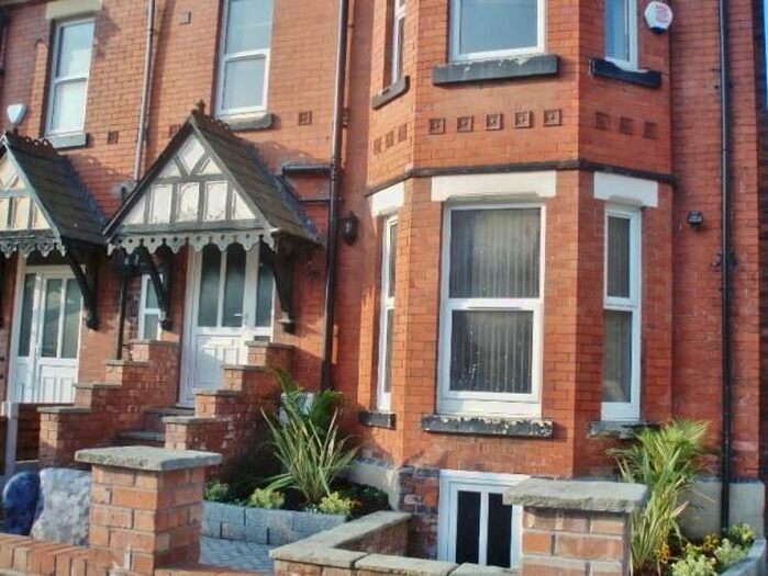 11 Bedroom Semi-Detached House To Rent In Everett Road, Manchester, M20