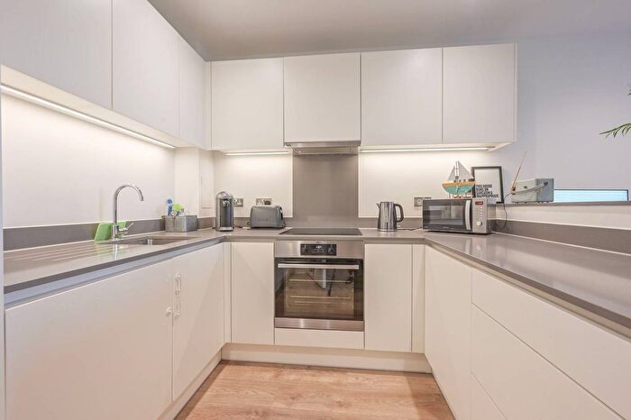 1 Bedroom Flat For Sale In Copeland Court, Royal Docks, London, E16