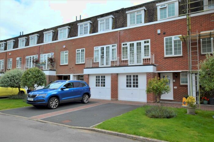 3 Bedroom House To Rent In Portarlington Close, Bournemouth, Dorset, BH4