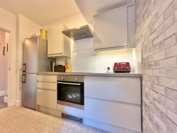 1 Bedroom Flat For Sale In Higher Manor Road, Brixham, TQ5