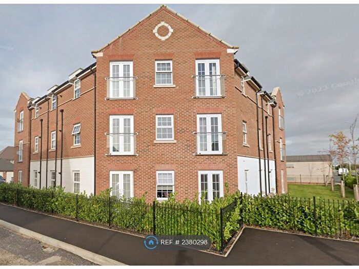 2 Bedroom Flat To Rent In Ramsbury Court, Great Sankey, Warrington, WA5