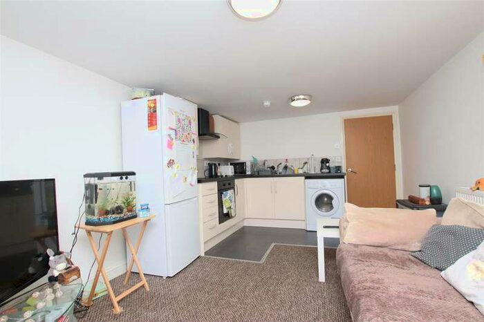 2 Bedroom Flat To Rent In Downleaze, Stoke Bishop, Bristol, BS9