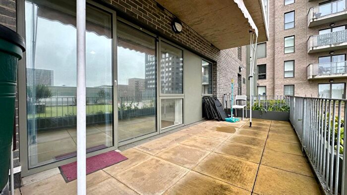 3 Bedroom Flat For Sale In Magellan Boulevard, London, E16