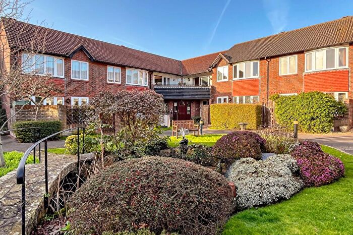 1 Bedroom Apartment For Sale In The Leas, Rustington, Littlehampton, West Sussex, BN16