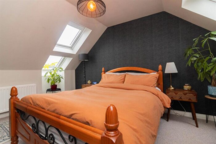 3 Bedroom Town House For Sale In Alnmouth Court, Blakelaw, Newcastle Upon Tyne, NE5