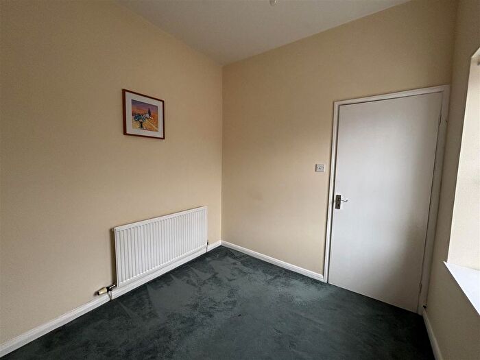 2 Bedroom Flat To Rent In Wrexham Street, Mold, CH7