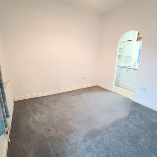 2 Bedroom Flat To Rent In High East Street, Dorchester, DT1