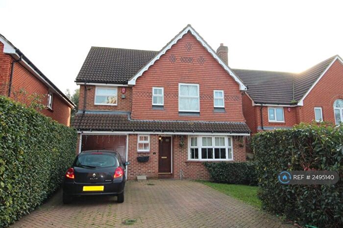 4 Bedroom Detached House To Rent In Dickens Way, Romford, RM1