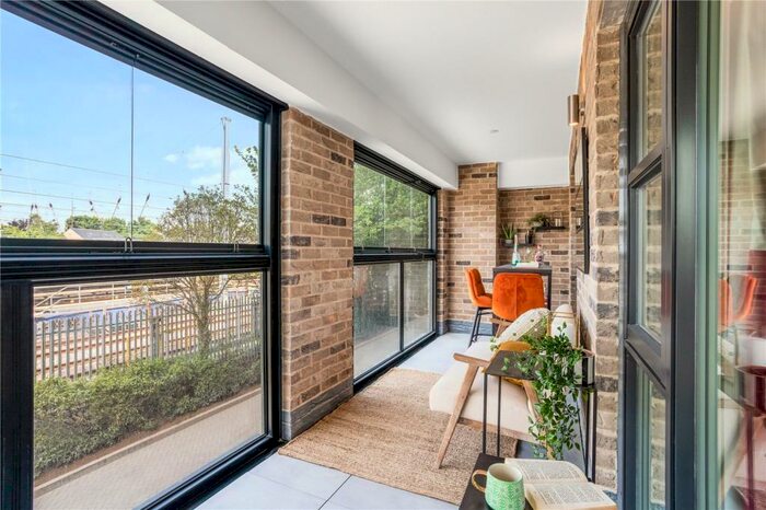 2 Bedroom Apartment For Sale In Timberworks, Cromwell Rd, CB1