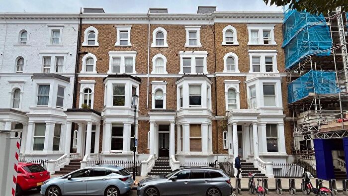 2 Bedroom Flat To Rent In Nevern Place, London, SW5