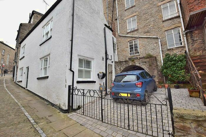 3 Bedroom Cottage To Rent In The Bar, Richmond, DL10
