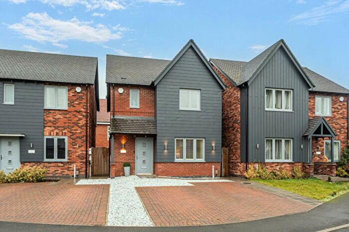 3 Bedroom Detached House For Sale In Village Gardens, Studley, Warwickshire, B80