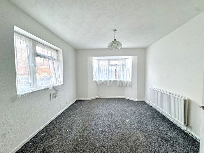 4 Bedroom End Terrace House To Rent In Carlton Avenue, Feltham, TW14