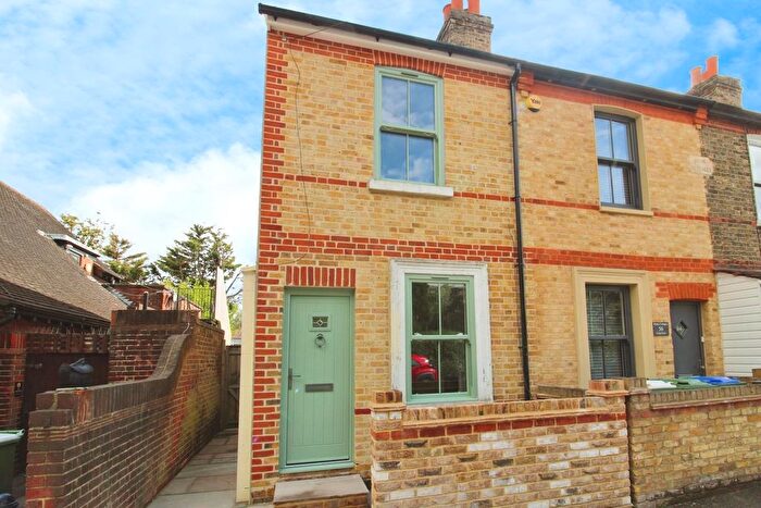 2 Bedroom End Of Terrace House To Rent In Long Lane, Bexleyheath, DA7