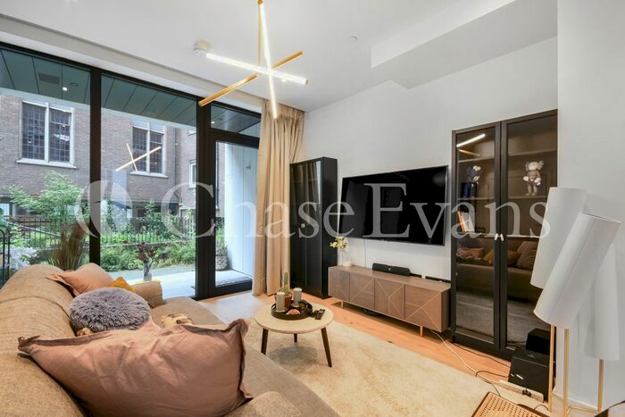 2 Bedroom Flat To Rent In Clarendon Court, The Denizen, The City, London, EC1Y