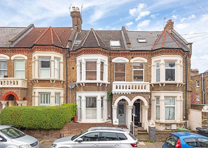 1 Bedroom Flat For Sale In Craster Road, SW2