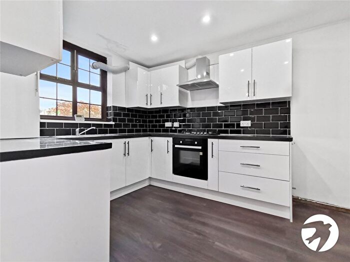 3 Bedroom Semi-Detached House To Rent In Brunswick Road, Bexleyheath, DA6