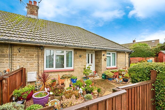 2 Bedroom Bungalow For Sale In Lower Furlongs, Brading, Sandown, Isle Of Wight, PO36