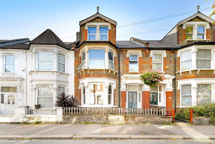 2 Bedroom Flat To Rent In Cleveland Park Avenue, London, E17