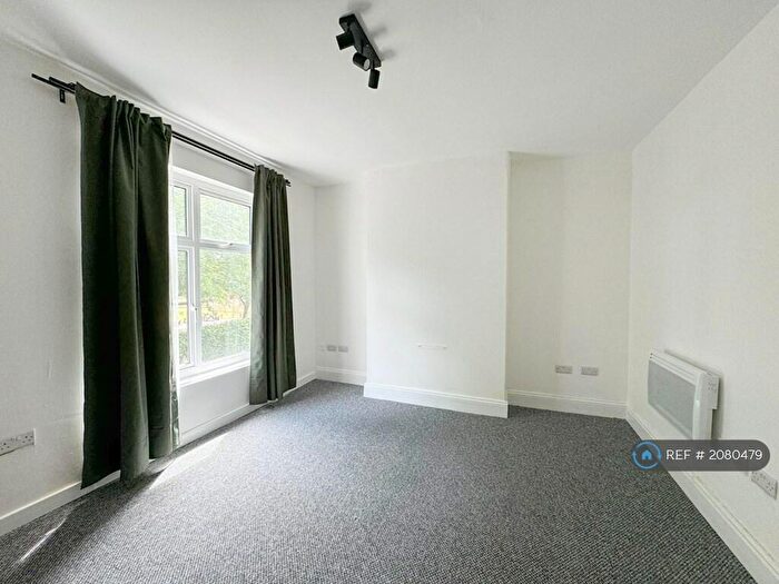 1 Bedroom Flat To Rent In Broad Street, Crewe, CW1