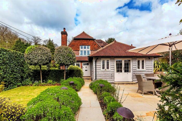 3 Bedroom Detached House For Sale In Woodlands Road, Hambledon, Godalming, Surrey, GU8
