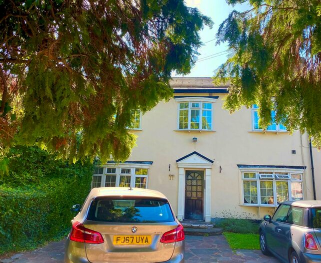 1 Bedroom Flat To Rent In Henry Road, East Barnet, EN4