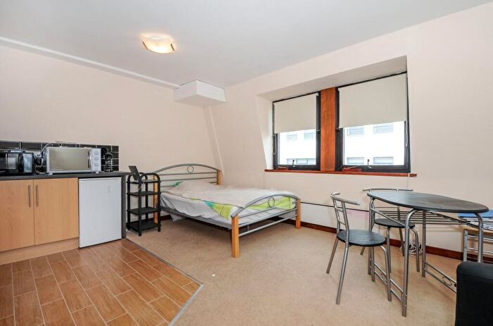Apartment To Rent In Leather Lane, Chancery Lane, London, EC1N