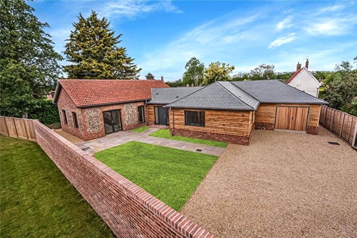 2 Bedroom Detached Bungalow For Sale In The Street, Beyton, IP30